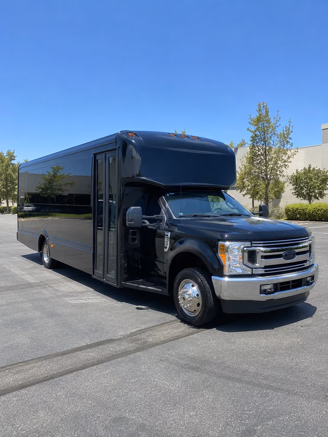 bus rentals in temple for bachelor and bachelorette parties celebrating all weekend long