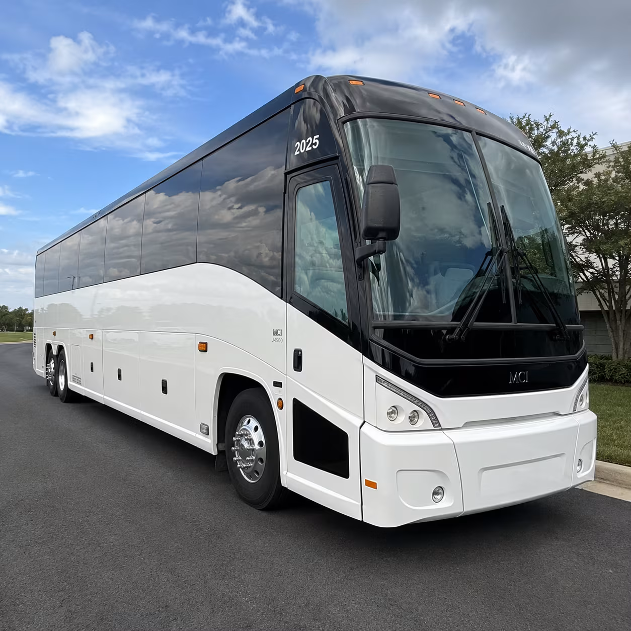 charter buses for temple bachelor weekends that mix golf dining and nightlife