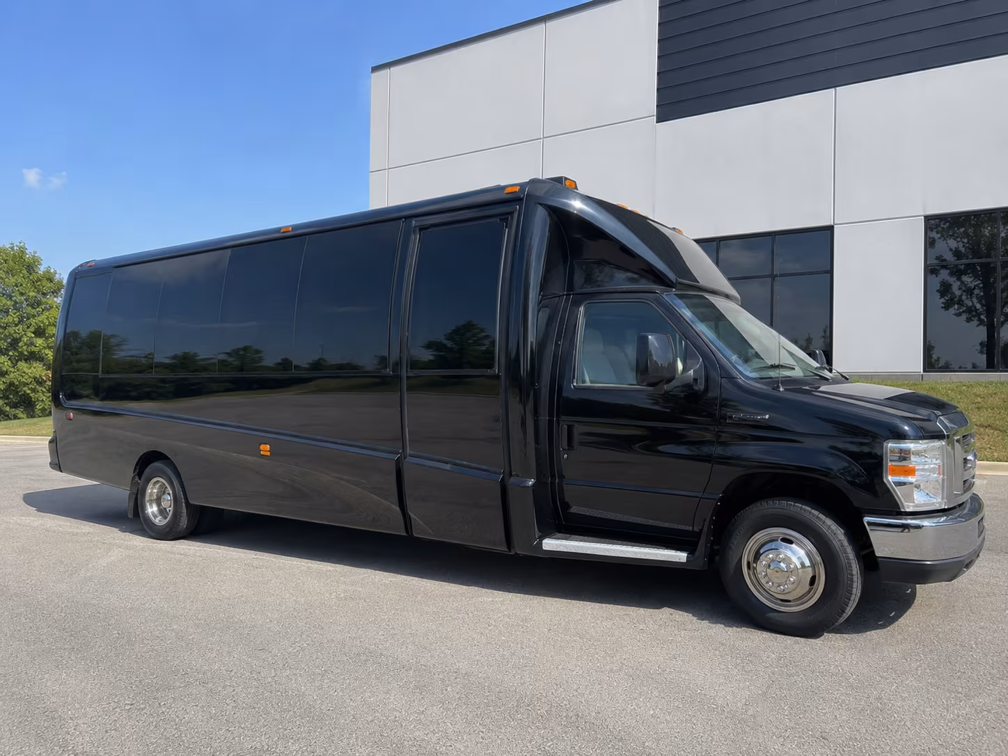 party bus rentals in temple for the perfect prom night